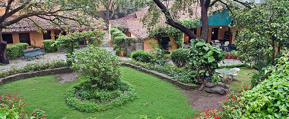 Welcomheritage Connaught House Mount Abu Exterior photo