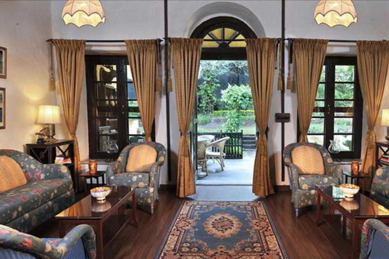 Welcomheritage Connaught House Mount Abu Exterior photo