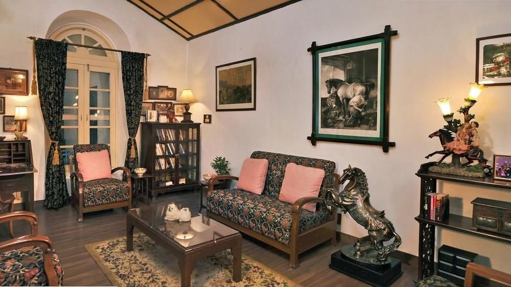 Welcomheritage Connaught House Mount Abu Exterior photo